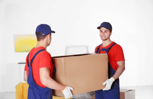 Removal truck hire options for Fulham home and flat moves