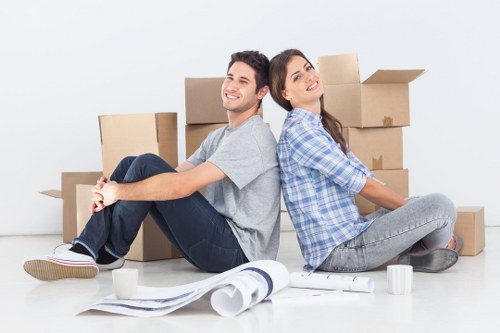 Local Fulham packing service with moving boxes and wraps